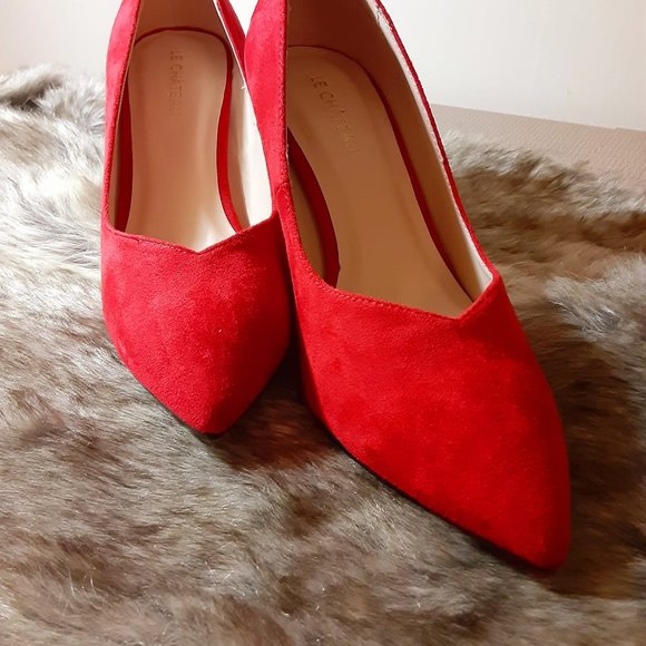 Classy Red Pumps - Picture 3 of 5
